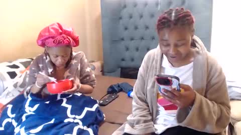 Snapshot of sieannabrown chatting on June 3, 2026, 10:29 am sieannabrown online show from June 3, 2026, 10:29 am