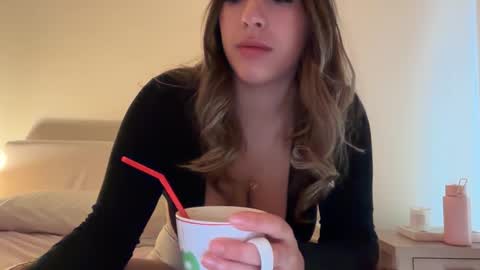 Snapshot of sieena chatting on October 26, 2025, 8:59 pm Siena online show from October 26, 2025, 8:59 pm