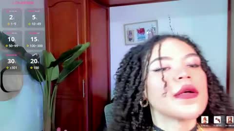 Snapshot of siena_millerr chatting on February 27, 2026, 3:34 pm Vaiolet online show from February 27, 2026, 3:34 pm