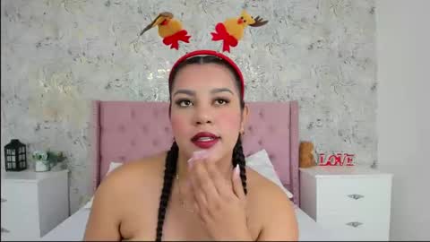 SienaWild online show from November 9, 2025, 4:22 am
