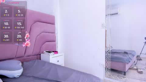 sienna_glow online show from July 9, 2026, 1:59 pm