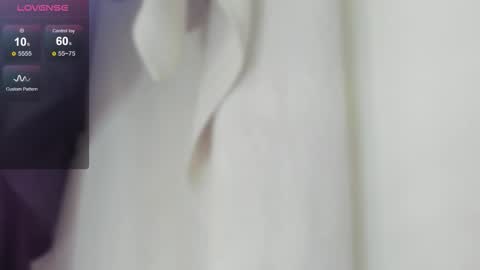 Keira online show from September 13, 2025, 11:32 am