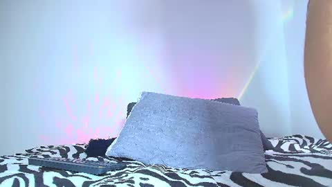 Sienna Morales online show from July 13, 2026, 6:33 pm