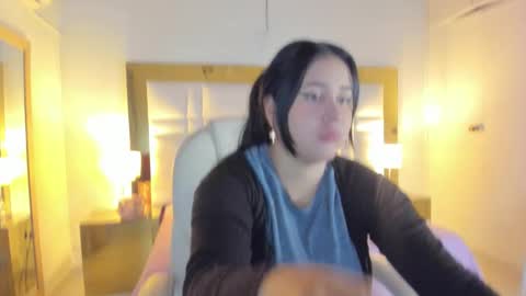 Sienna  online show from January 16, 2026, 11:03 am