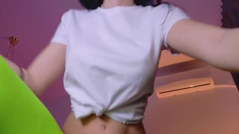 Sienna online show from April 7, 2026, 8:31 pm