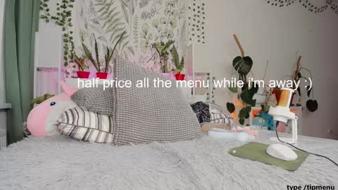 Snapshot of sierra_diamond chatting on January 4, 2025, 3:49 pm Si online show from January 4, 2025, 3:49 pm