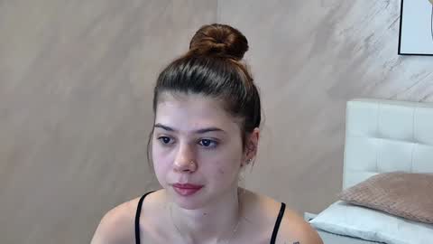 Snapshot of sierra_halle chatting on February 1, 2025, 10:59 am SIERRA online show from February 1, 2025, 10:59 am