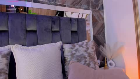 Snapshot of sierrataylor1 chatting on November 19, 2025, 11:38 pm online show from November 19, 2025, 11:38 pm