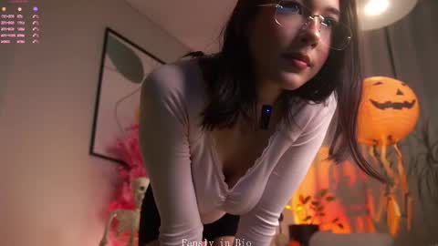 Snapshot of signehinz chatting on October 23, 2025, 11:20 am Eva online show from October 23, 2025, 11:20 am