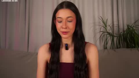 Snapshot of signehinz chatting on November 24, 2025, 11:21 am Eva online show from November 24, 2025, 11:21 am