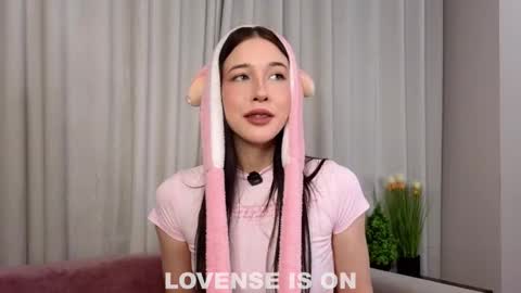 Eva  online show from February 13, 2026, 11:17 am