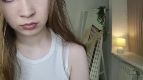 Lily online show from November 28, 2025, 8:55 pm