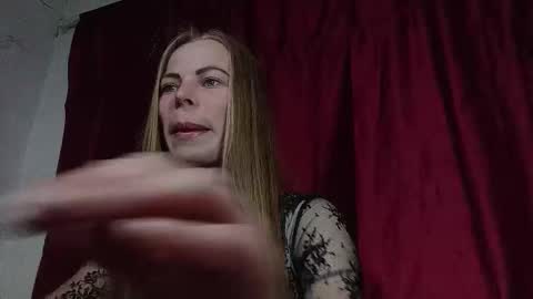 JULIANA online show from March 14, 2026, 8:25 pm