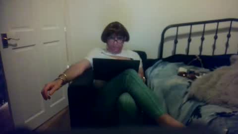 silkacollins online show from December 5, 2025, 8:38 pm