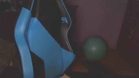 Snapshot of silksinner_ chatting on May 4, 2026, 5:20 pm Erica online show from May 4, 2026, 5:20 pm