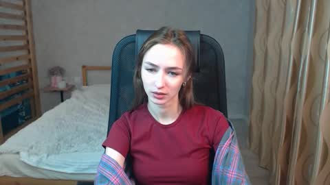 silkymiley online show from September 19, 2025, 7:54 am