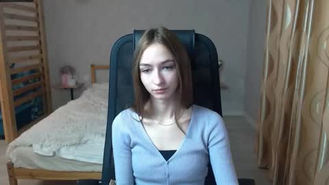 silkymiley online show from September 24, 2025, 7:12 am