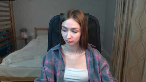 silkymiley online show from October 5, 2025, 7:28 am