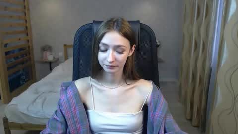 silkymiley online show from October 9, 2025, 8:12 am
