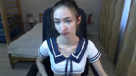 silkymiley online show from October 14, 2025, 3:51 am