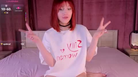 silly___woman online show from November 30, 2025, 8:24 pm