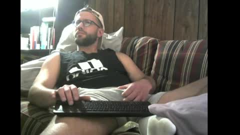 Snapshot of silu1027 chatting on April 12, 2026, 7:19 pm silu1027 online show from April 12, 2026, 7:19 pm