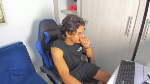 Snapshot of silva1004 chatting on November 22, 2025, 12:20 am silva online show from November 22, 2025, 12:20 am