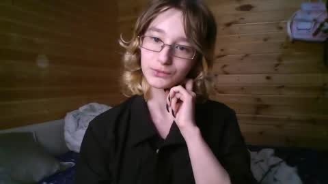 Kate online show from May 25, 2026, 9:21 pm