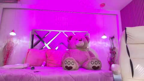 SIlvana  online show from October 28, 2025, 1:25 pm