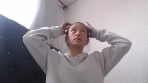 Snapshot of silvanaroberts_ chatting on April 29, 2026, 9:43 pm Rouse online show from April 29, 2026, 9:43 pm