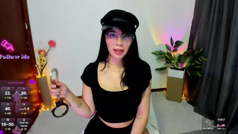 Silvanna online show from November 5, 2025, 3:01 pm