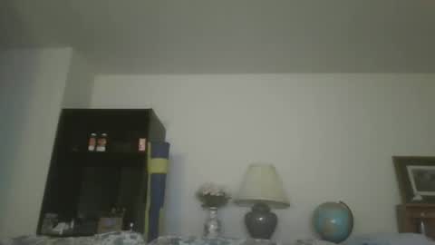 silverfunfox online show from November 27, 2025, 1:24 pm