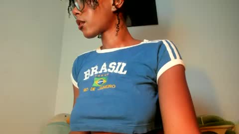Snapshot of silverosequeen chatting on July 7, 2026, 8:51 am silverosequeen online show from July 7, 2026, 8:51 am