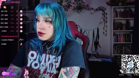 silvia_santorskii online show from September 22, 2025, 8:49 am