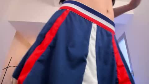 Wendy help me get get 69 likes  online show from November 16, 2025, 7:14 am