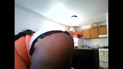 Simin Fox online show from February 25, 2026, 6:17 pm