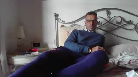 Italiandaddyitalydickassbottomassholecomshowmasturbatenudeboyitalyatleticcutemuscolarhardcockdickboy online show from September 26, 2025, 3:05 pm