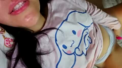 Snapshot of simonesighren chatting on June 25, 2026, 5:12 am simonesighren online show from June 25, 2026, 5:12 am