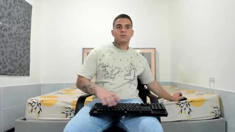 SIMON KELER online show from May 16, 2026, 1:02 am