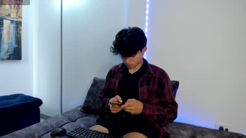  Simon  online show from February 1, 2025, 1:09 pm