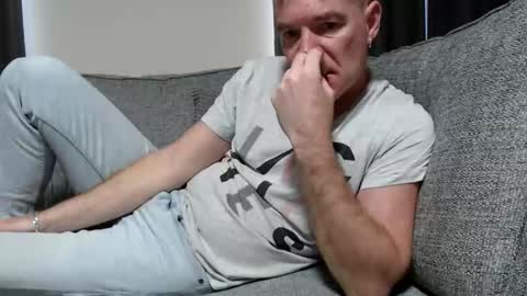 Ricky online show from November 8, 2025, 2:39 pm