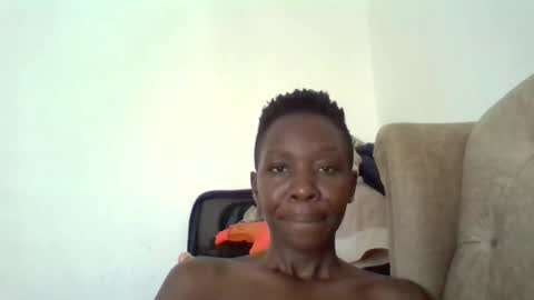 Snapshot of simplyloy33 chatting on October 20, 2025, 11:43 am simplyloy33 online show from October 20, 2025, 11:43 am