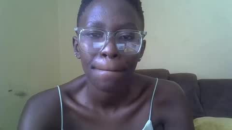 Snapshot of simplyloy33 chatting on November 8, 2025, 8:36 am simplyloy33 online show from November 8, 2025, 8:36 am