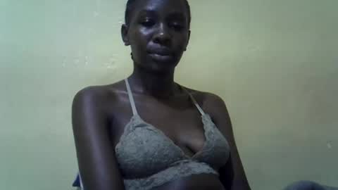 Snapshot of simplyloy33 chatting on July 8, 2026, 6:12 pm simplyloy33 online show from July 8, 2026, 6:12 pm