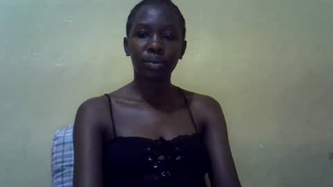 Snapshot of simplyloy33 chatting on July 14, 2026, 10:21 am simplyloy33 online show from July 14, 2026, 10:21 am