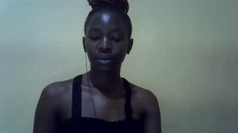 Snapshot of simplyloy33 chatting on July 25, 2026, 12:42 am simplyloy33 online show from July 25, 2026, 12:42 am
