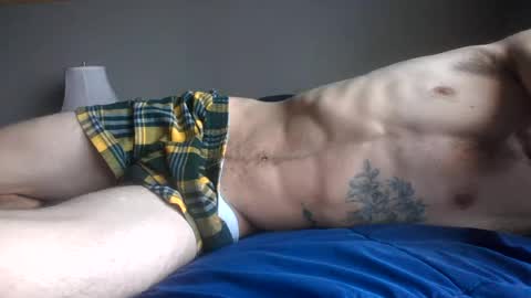 Snapshot of simplytoobored chatting on July 21, 2026, 8:22 pm simplytoobored online show from July 21, 2026, 8:22 pm
