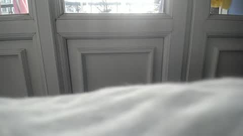 Snapshot of simur_sahso chatting on December 11, 2024, 3:15 pm Sofi wed. - sat. 11am - 11 pm and Santi with Sofi sun.. - tue. 11 am - 5 pm europe online show from December 11, 2024, 3:15 pm