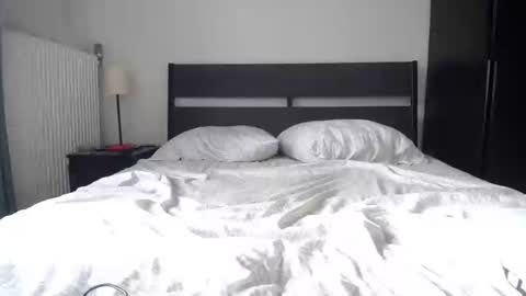 Snapshot of simur_sahso chatting on December 28, 2024, 11:52 am Sofi wed. - sat. 11am - 11 pm and Santi with Sofi sun.. - tue. 11 am - 5 pm europe online show from December 28, 2024, 11:52 am