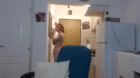 simyhvn online show from February 6, 2025, 5:14 am